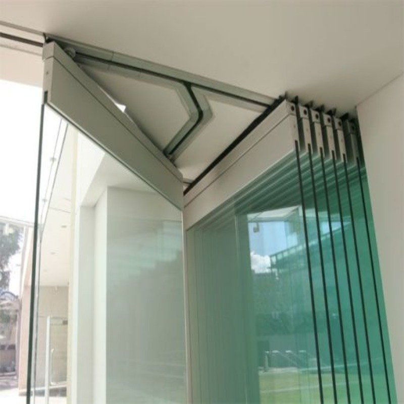 Frameless-folding-doors-dubai